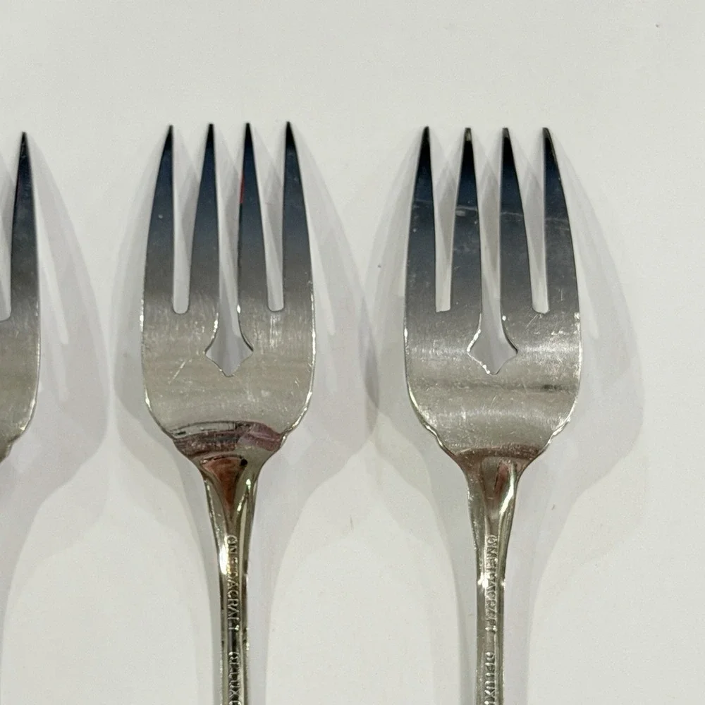 Oneidacraft Deluxe Chateau Salad Forks Set of 4 Stainless Steel 6 1/8